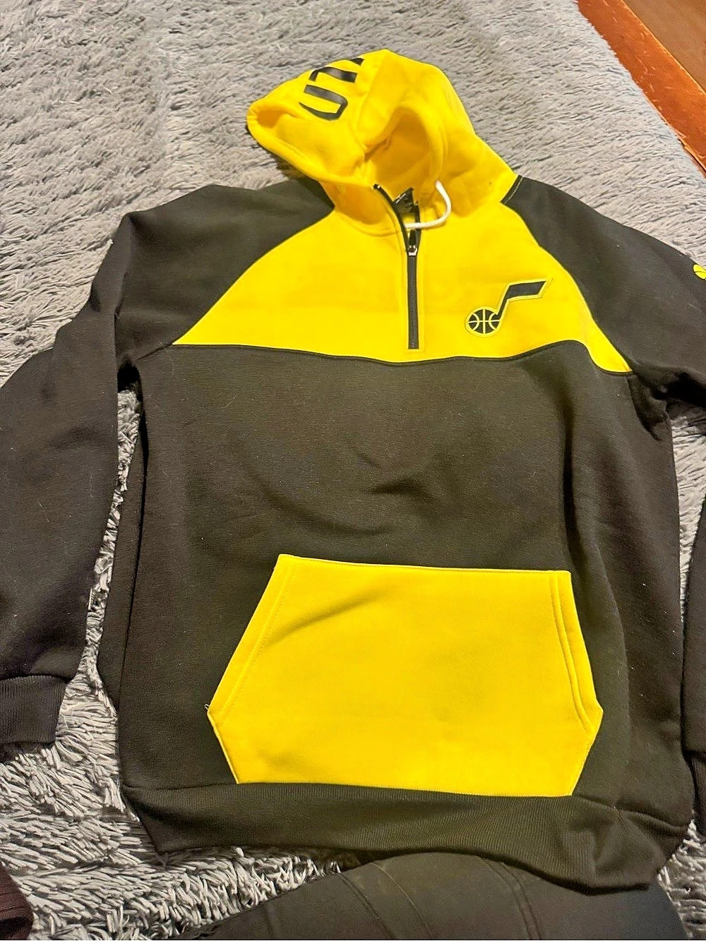 NBA Utah Jazz Hoodie Black & Yellow Large
